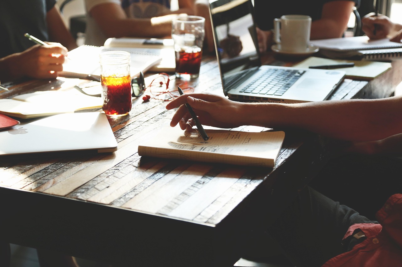 Startup, start-up, people — Resources and Tools Commonly Used by Forex Traders